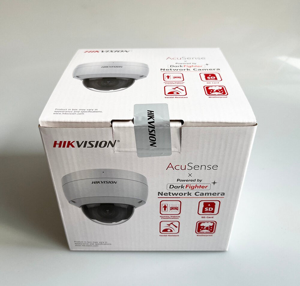 Hikvision AcuSense-sikkerhetskamera på 4 MP med deteksjon av personer og kjøretøy